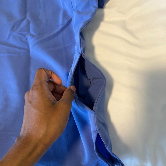 Scrub Top with 3 Pockets in Ceil Blue - Picture 2 of 3